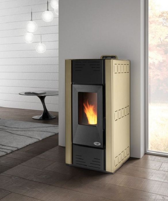 TERMOSTUFA A PELLET KARMEK ONE MOD. MALAGA IN ACCIAIO 15 KW BEIGE