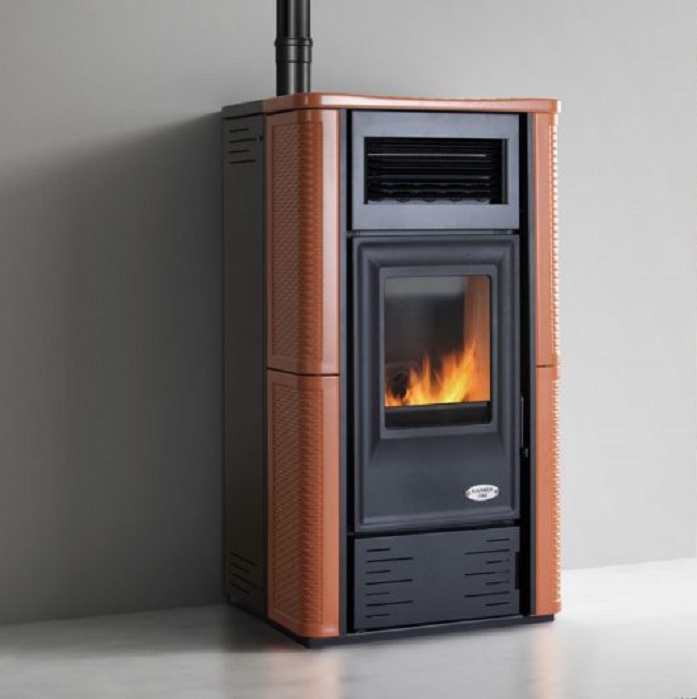 STUFA A PELLET AD ARIA KARMEK ONE MOD. FIRENZE S1 PLUS CANALIZZATA IN ACCIAIO 13,2 KW DISPONIBILE IN VARI COLORI